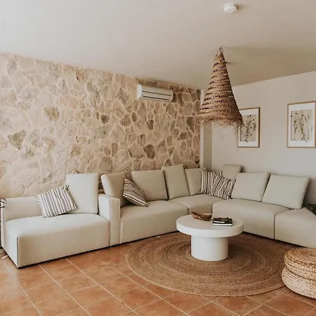 Boutique With Heated Pool *